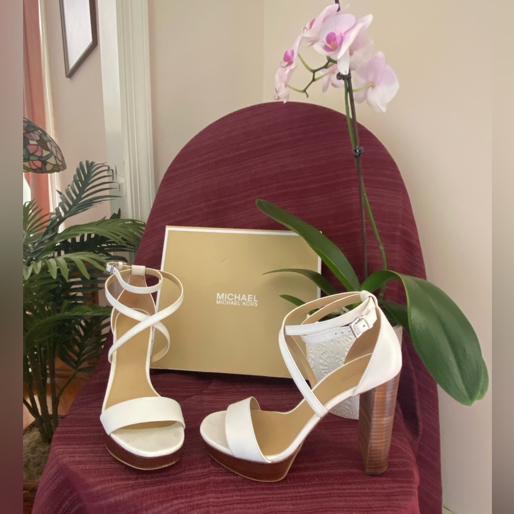 Michael Kors White Block Wood Heel Sandals- Sz 8